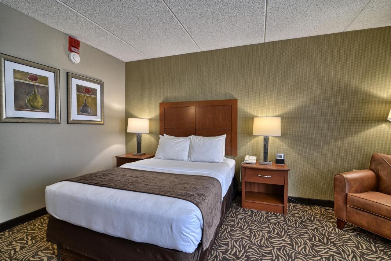 Clarion & - Area Hotel Cortland